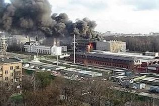 У Москві горіла фабрика
