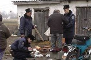Школярка організувала банду і грабувала пенсіонерів (відео)