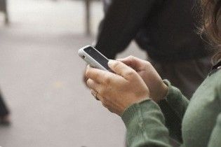Сучасні мобільники виявилися надто складними для користувачів