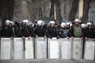 В центрі Кишинева знову збирається натовп