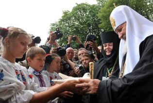 Філарет поскаржився на Кирила в СБУ та міліцію