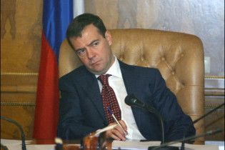 Мєдвєдєв не сподівається на нормальні відносини з Україною