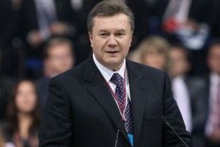 Янукович приймає участь у з'їзді "Єдиної Росії"