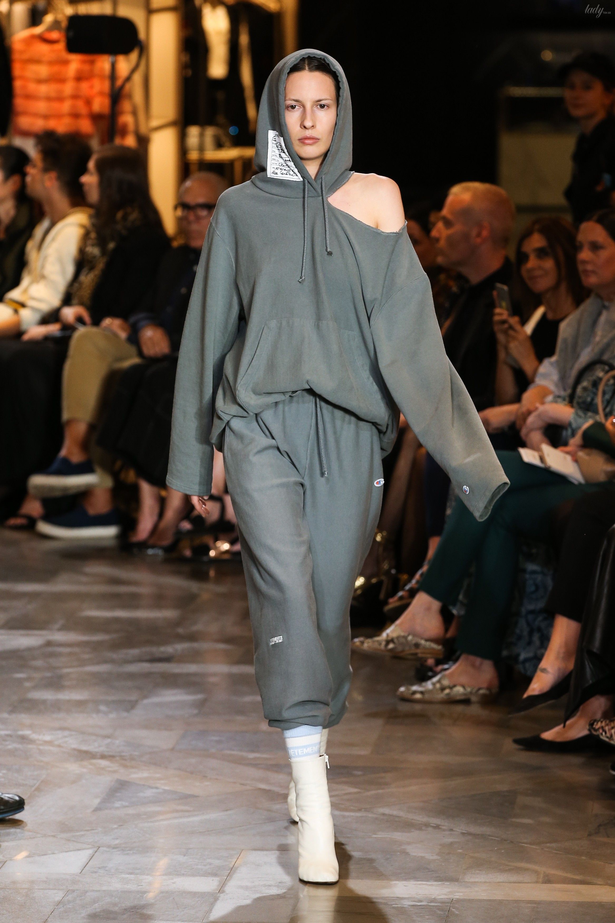 Vetements весна-лето 2017_5