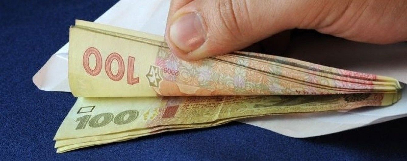 Начальник сервисного центра МВД в Житомирской области погорел на взятке