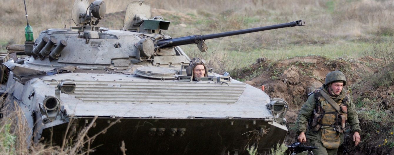 Боевики из танков и БМП обстреляли жилые кварталы Авдеевки и Марьинки