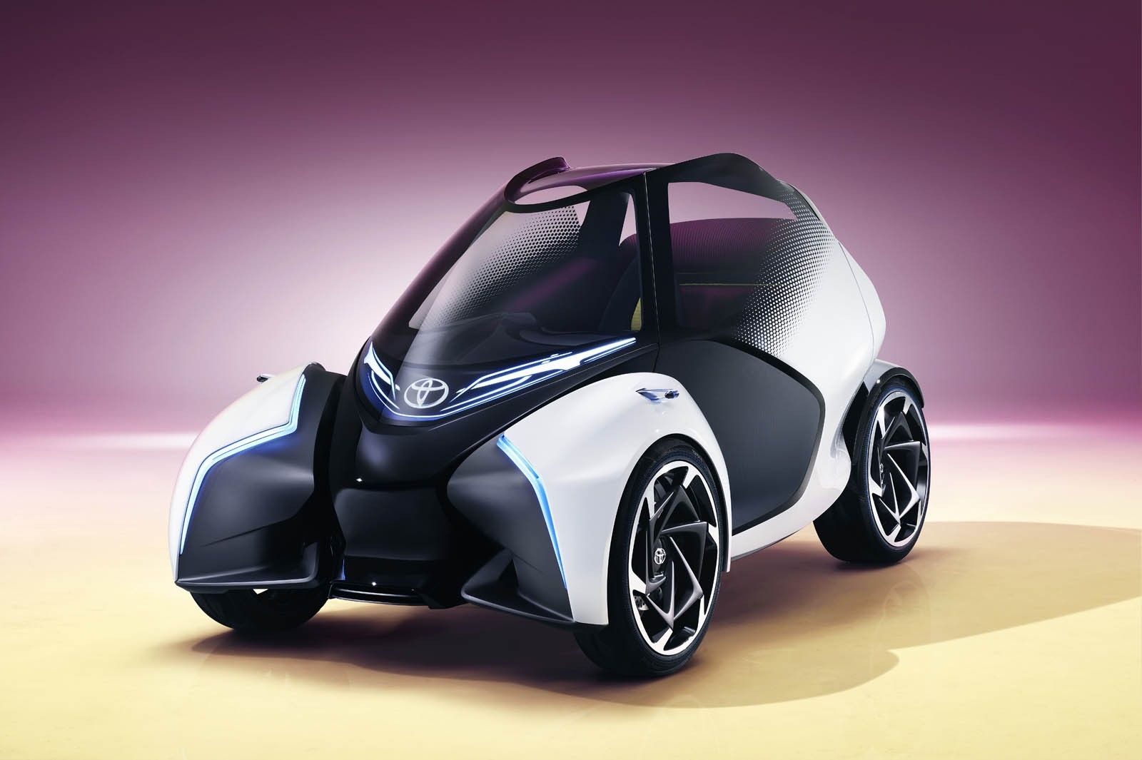 Toyota i-TRIL