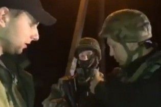 В Сети появилось видео стрельбы полицейских во время столкновения с блокировщиками под Краматорском