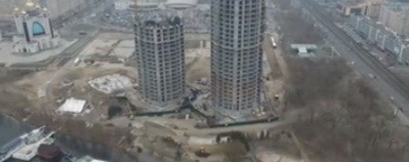 В Киеве возобновили скандальное строительство у Патриаршего храма на Никольской Слободке