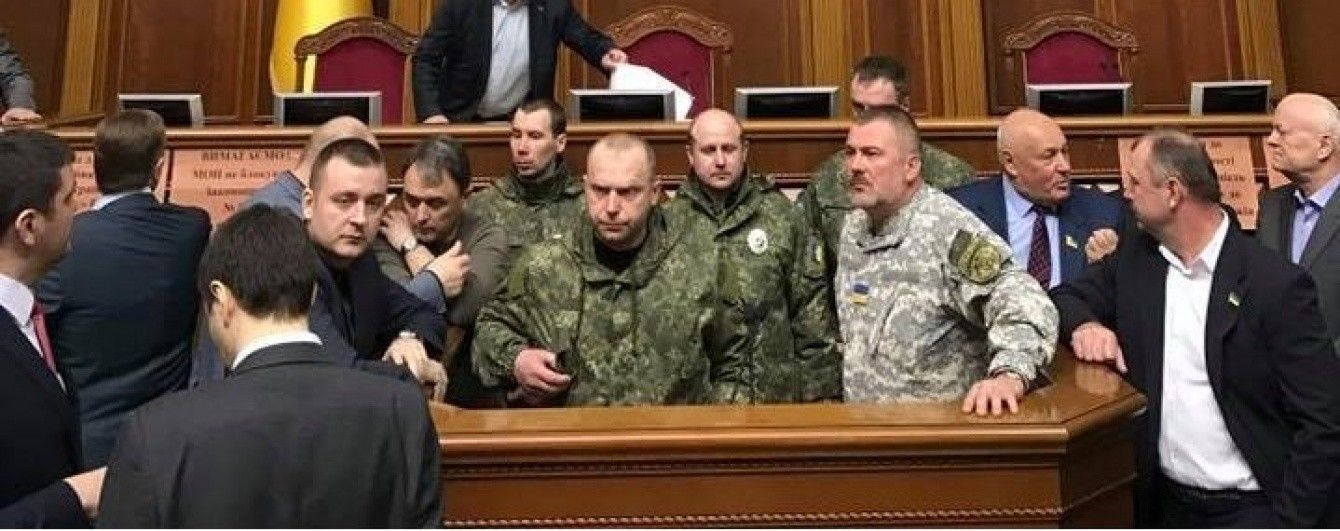 Репетиция военного переворота. Реакция политиков на присутствие полиции в Раде