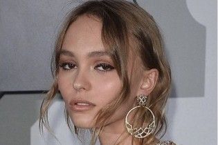 17-летняя дочь Деппа и Паради обнажилась для Vogue