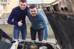 Капітан "Сталі" розсікає на дорогах на "Жигулях" від дідуся