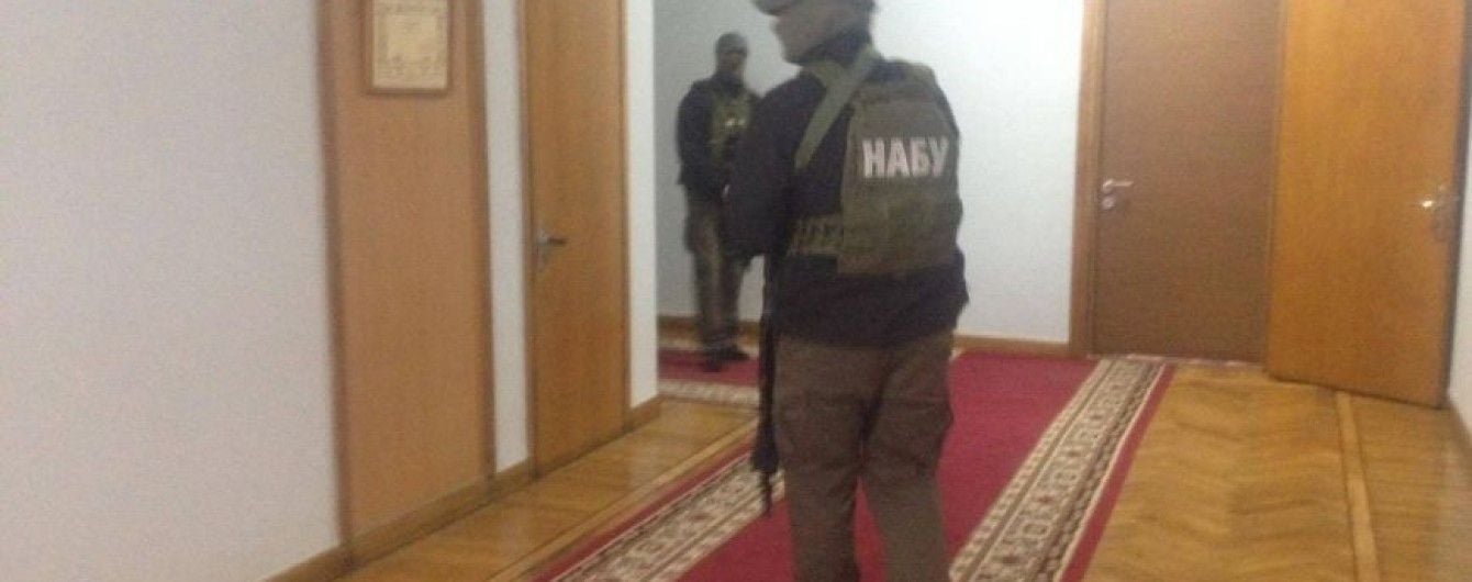 НАБУ подозревает чиновников Запорожской ОГА в земельных сделках на 115 миллионов гривен