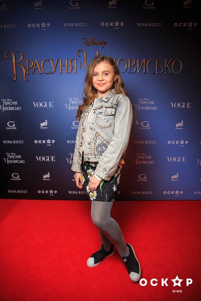Звезды на премьере фильма "Красавица и Чудовище"_2