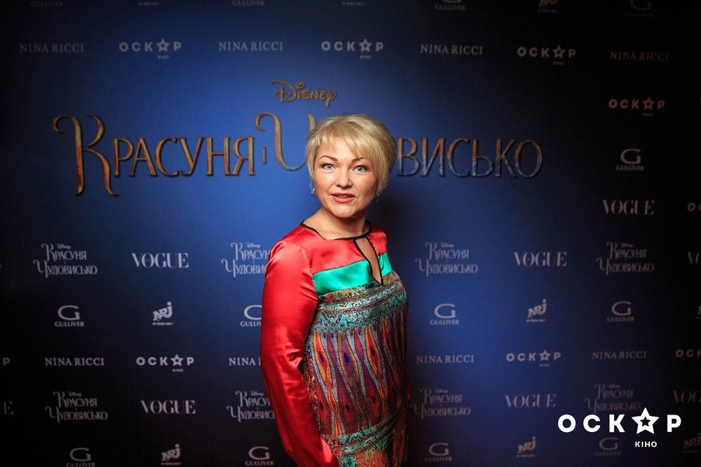Звезды на премьере фильма "Красавица и Чудовище"_16