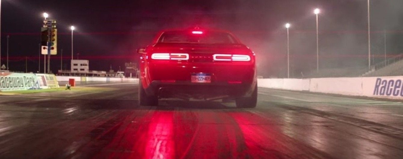 Dodge дал послушать звук мотора Challenger SRT Demon