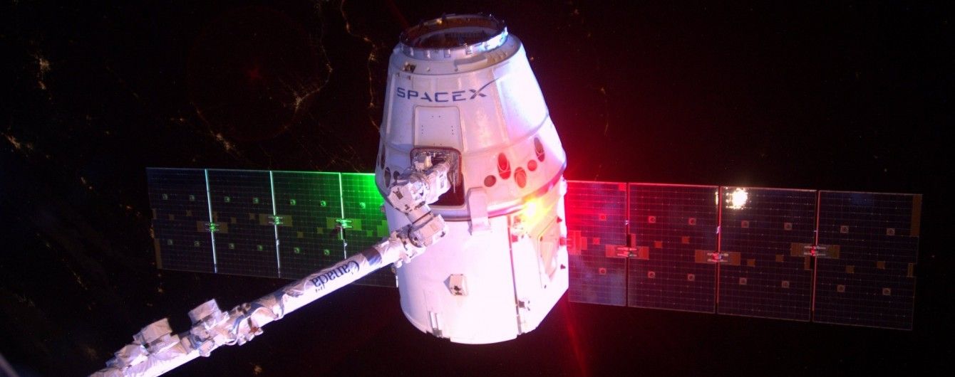 Dragon успішно пристикувався до МКС
