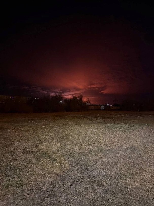 Вид на пожар в порту «Усть-Луга» со стороны Эстонии