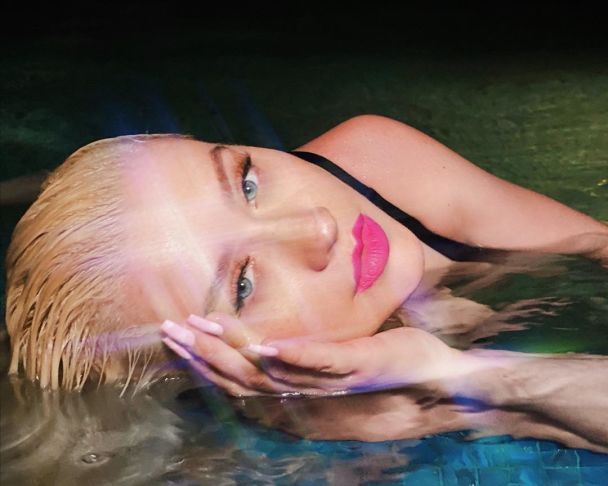  / © instagram.com/xtina
