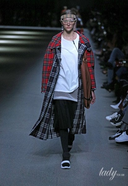 Колекція Burberry прет-а-порте сезону осінь-зима 2018-2019 / © East News