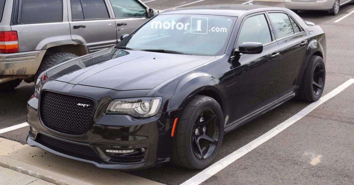 Chrysler готовит суперседан