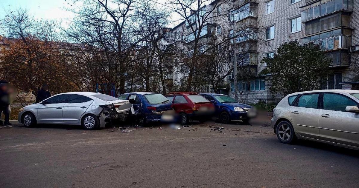 Автівки у Броварах, в які в'їхав водій напідпитку