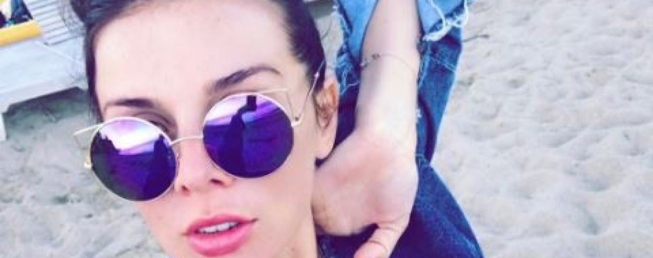Беременная Анна Седокова обнажила немалый живот и намекнула на свадьбу