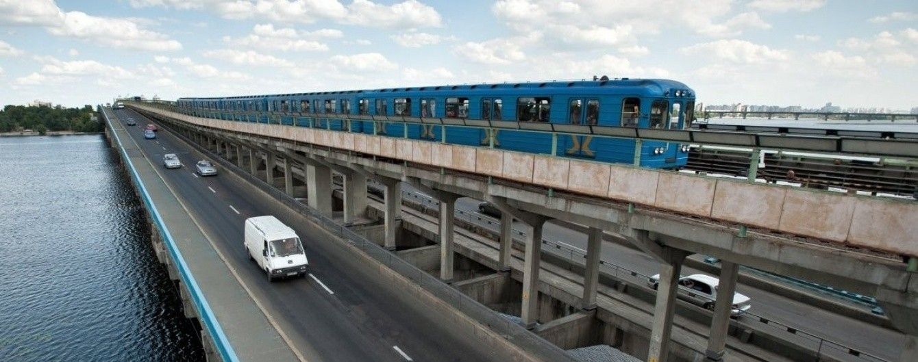 В Киеве из-за ремонтных работ на четыре дня ограничат движение на мосту Метро