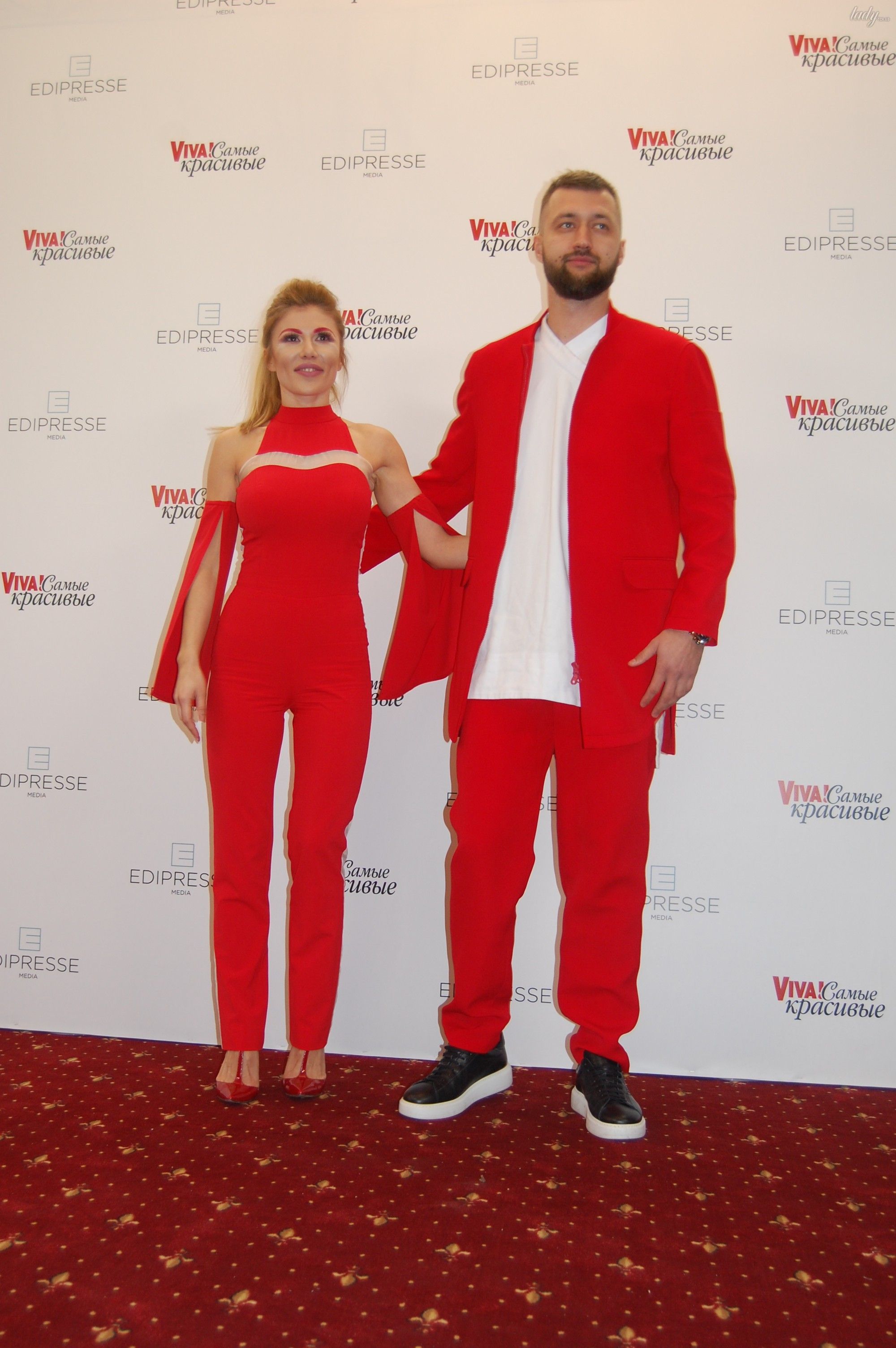 Тамерлан и Алена Омаргалиева на красной дорожке церемонии «Viva! Самые красивые»_1