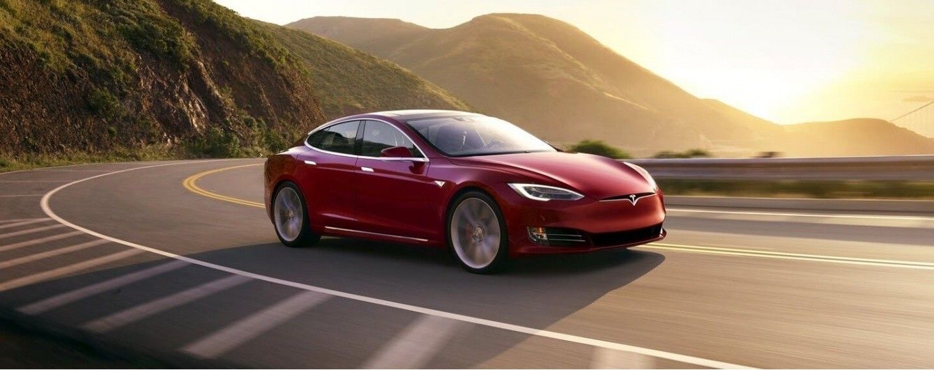 Tesla откажется от самых доступных версий Model S