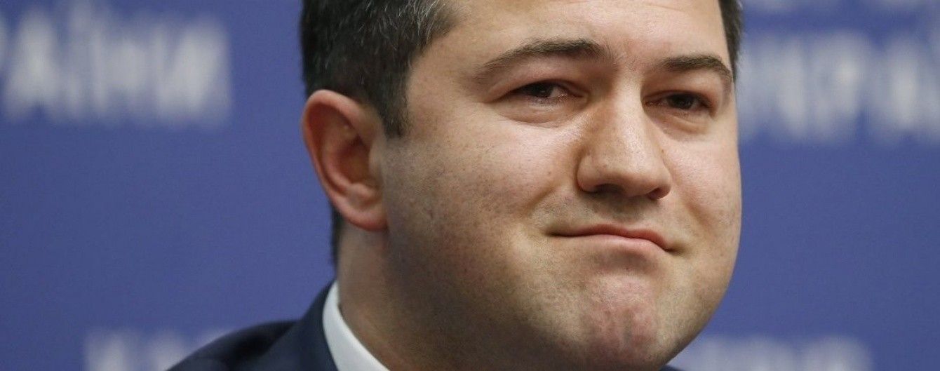 Насіров стверджує, що здав усі документи для виїзду за кордон