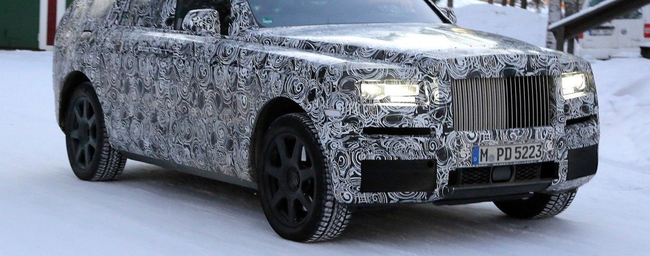 В Сети появилось шпионское видео внедорожника Rolls-Royce Cullinan
