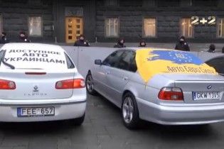 Украинская таможня конфискует автомобили на еврономерах