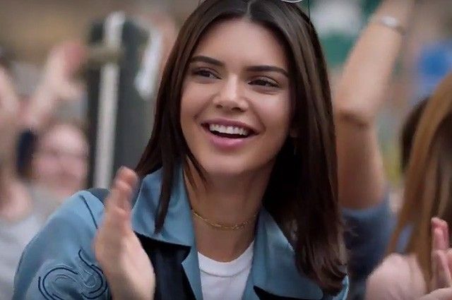 Реклама Pepsi з Кендалл Дженнер_3