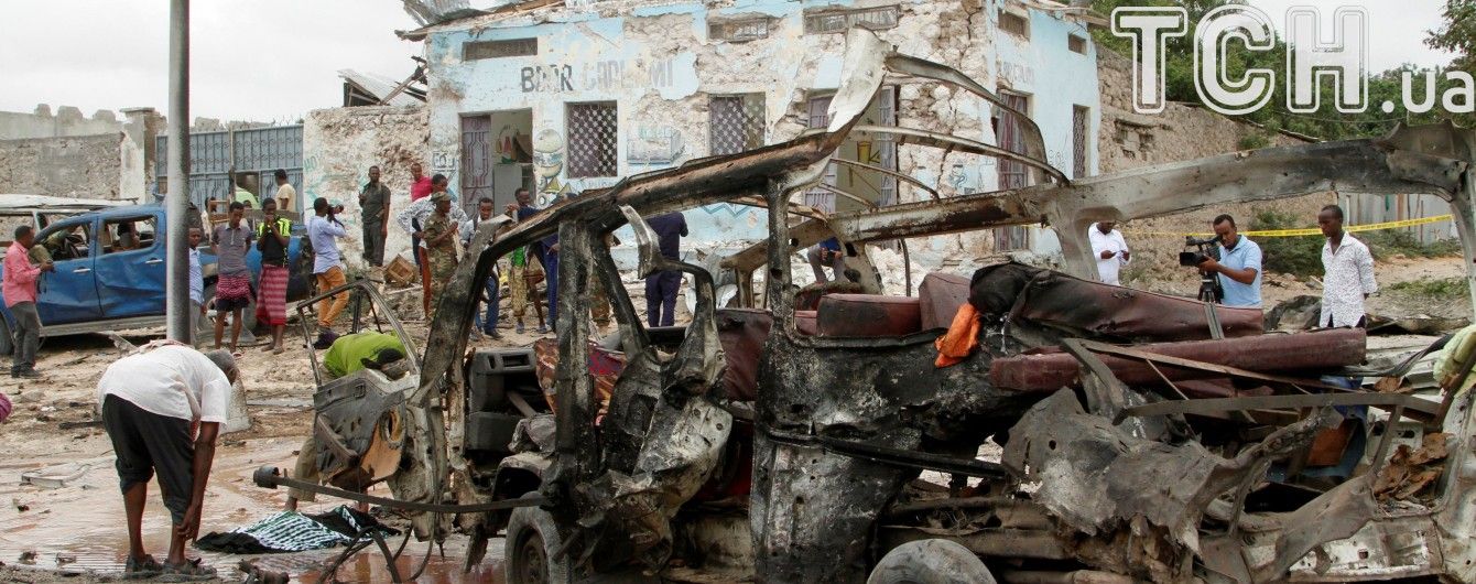 У столиці Сомалі поблизу урядової будівлі вибухнуло авто: є загиблі