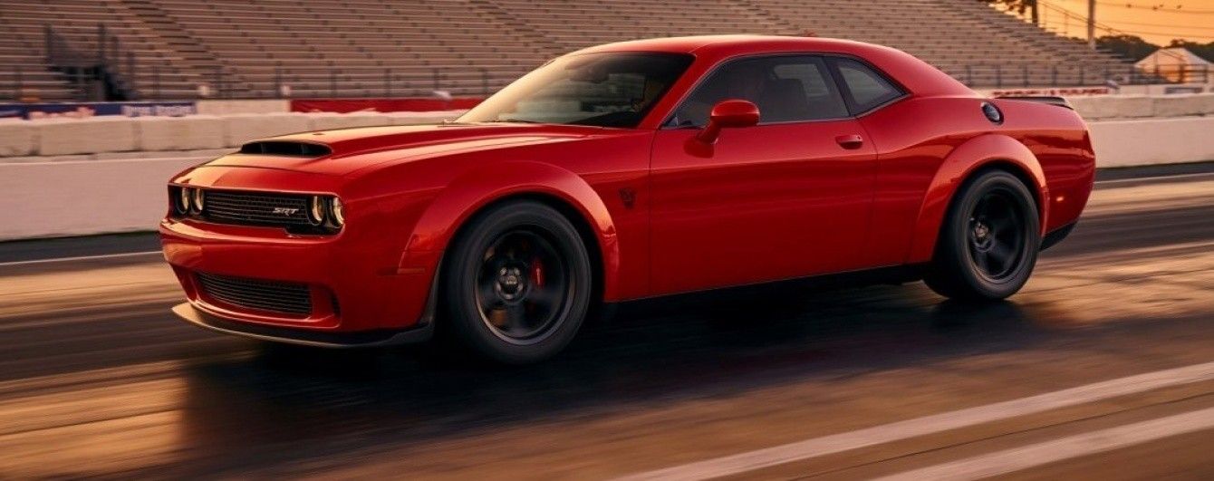 В Сеть попало первое изображение Dodge Challenger SRT Demon