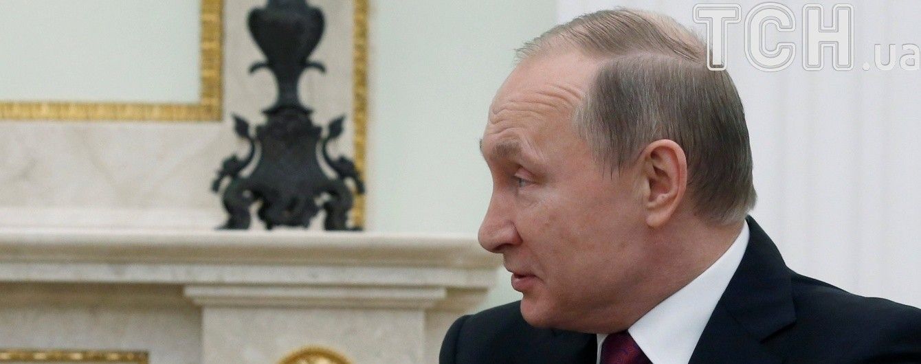 "Нудно, дівчатка". Путін прокоментував звинувачення щодо хіматаки в Сирії