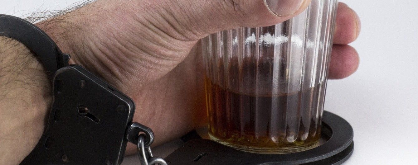 На Одесчине пьяные тесть з зятем забросали "коктейлями Молтова" здание РДА