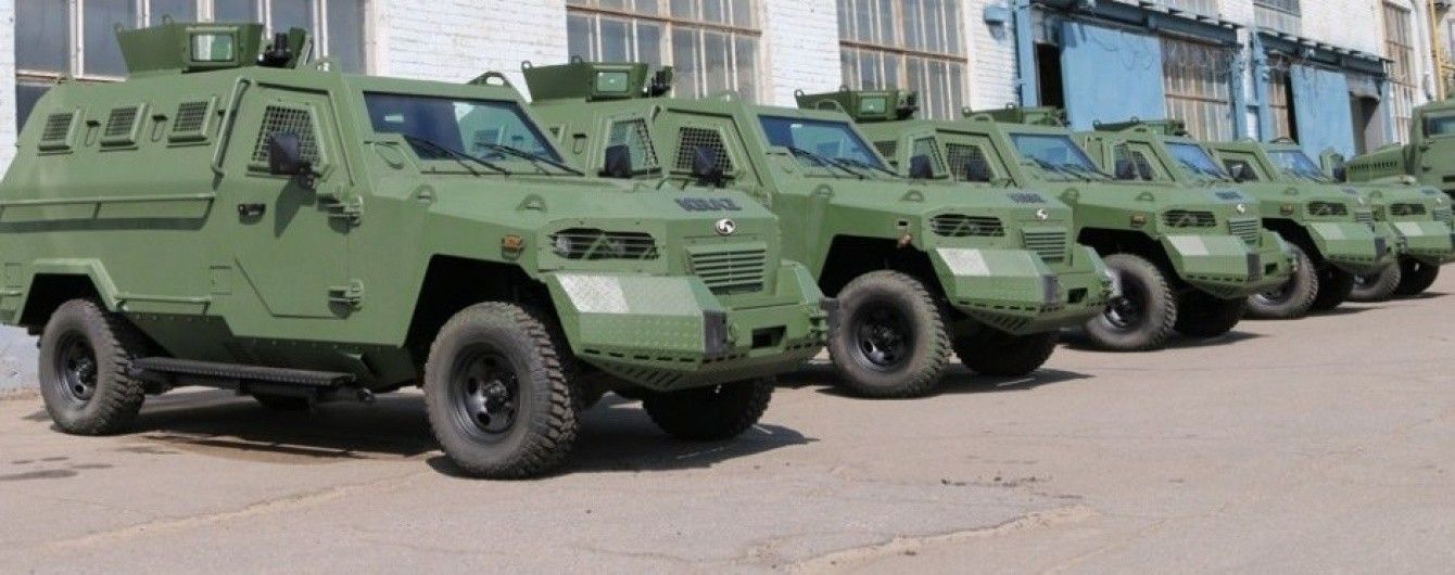 "АвтоКрАЗ" передал заказчику партию бронеавтомобилей КрАЗ-Кугуар