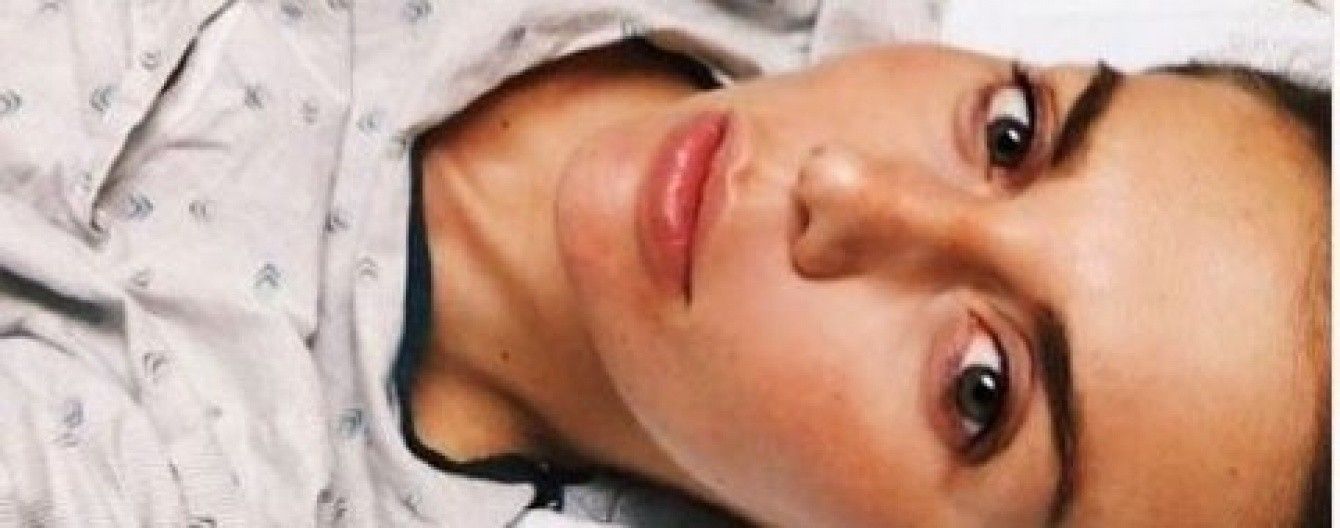 Сєдокова із катетерами в руці похизувалася розкішним букетом в лікарні