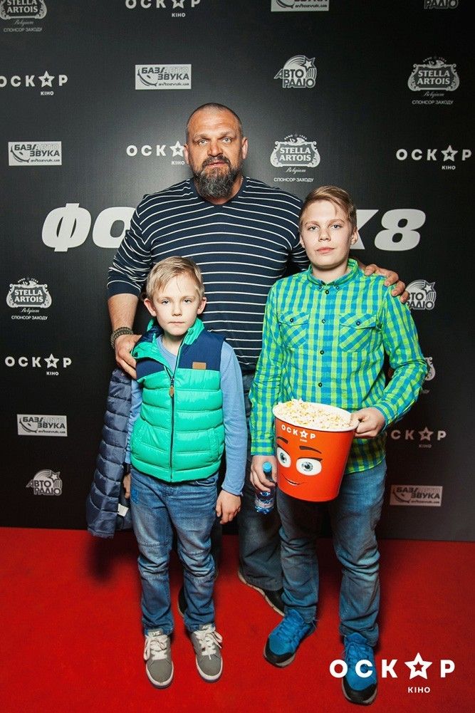 Звзедные гости премьеры фильма "Форсаж-8" в кинотеатре "Оскар"_13