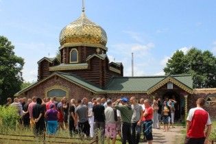 Скандальний центр реабілітації наркоманів під Києвом знову працює після обшуків СБУ