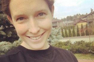 Звезды тоже делают это: Катя Осадчая показала свои яркие паски