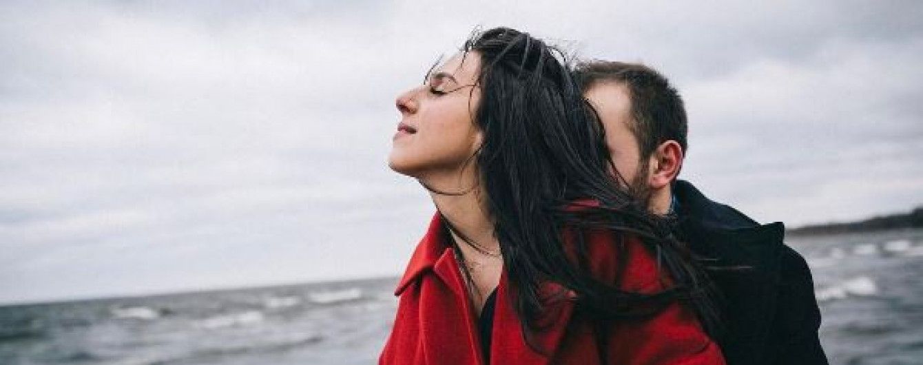 Джамала влаштувала романтичну фотосесію з нареченим у Вільнюсі