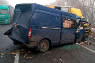 На Харківщині маршрутка влетіла у вантажівку, четверо пасажирів загинули