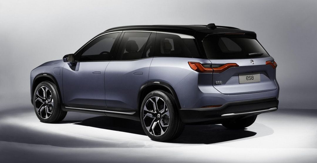 NIO ES8
