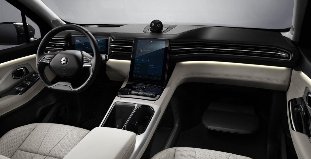 NIO ES8