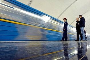 У Києві через футбольний матч закриватимуть три станції метро