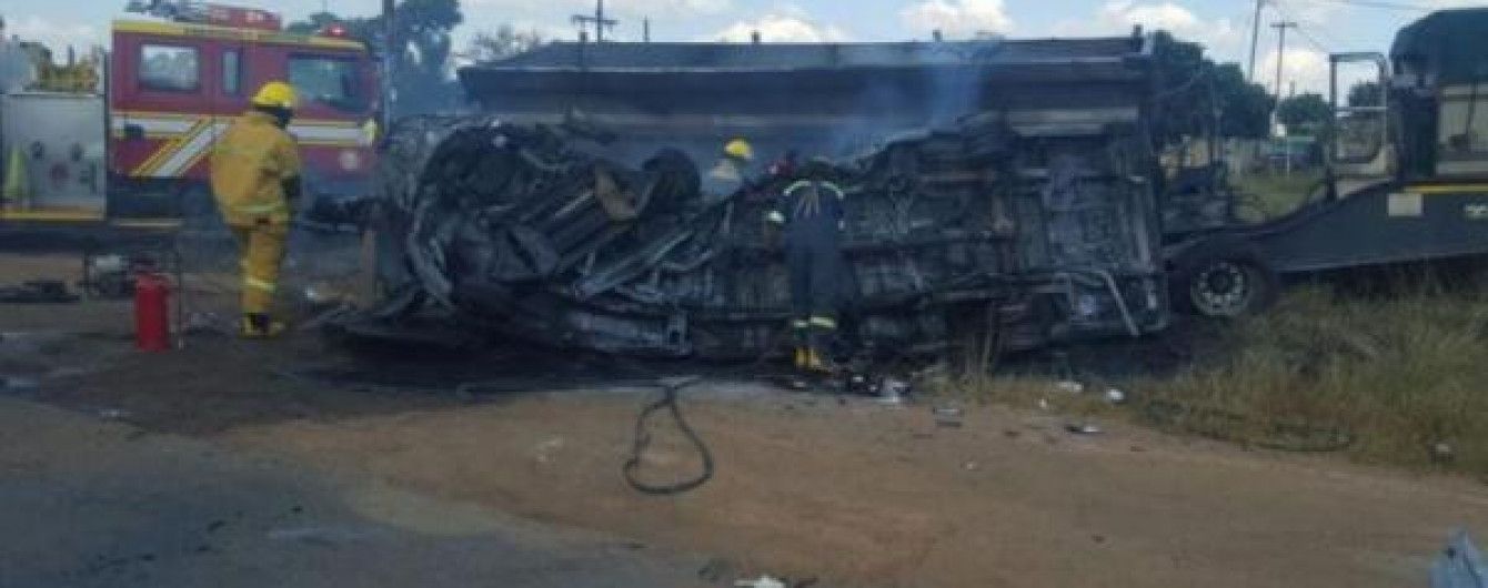 Кровавое ДТП в Африке: не менее 17 школьников погибли
