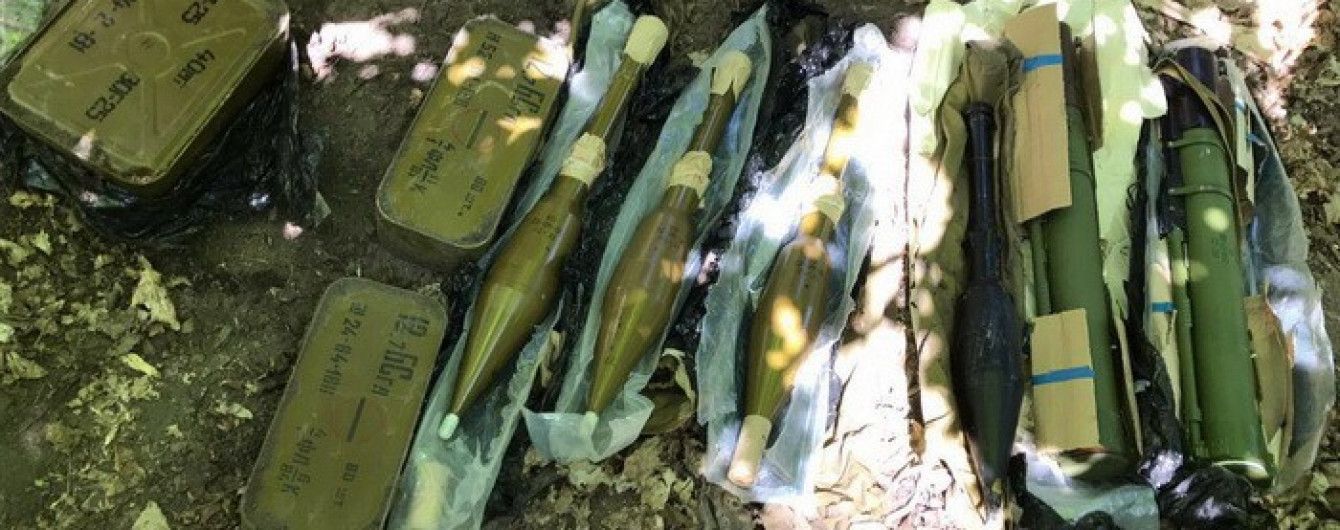 У Красногорівці після обстрілу бойовиками житлових кварталів знайшли протитанковий снаряд